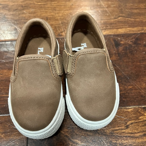 The Children's Place Brown Slip-On Sneakers - Picture 1 of 4